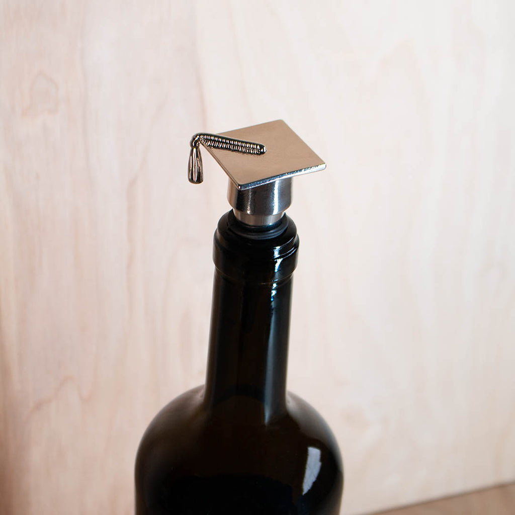 Silver Graduation Cap Wine Stopper