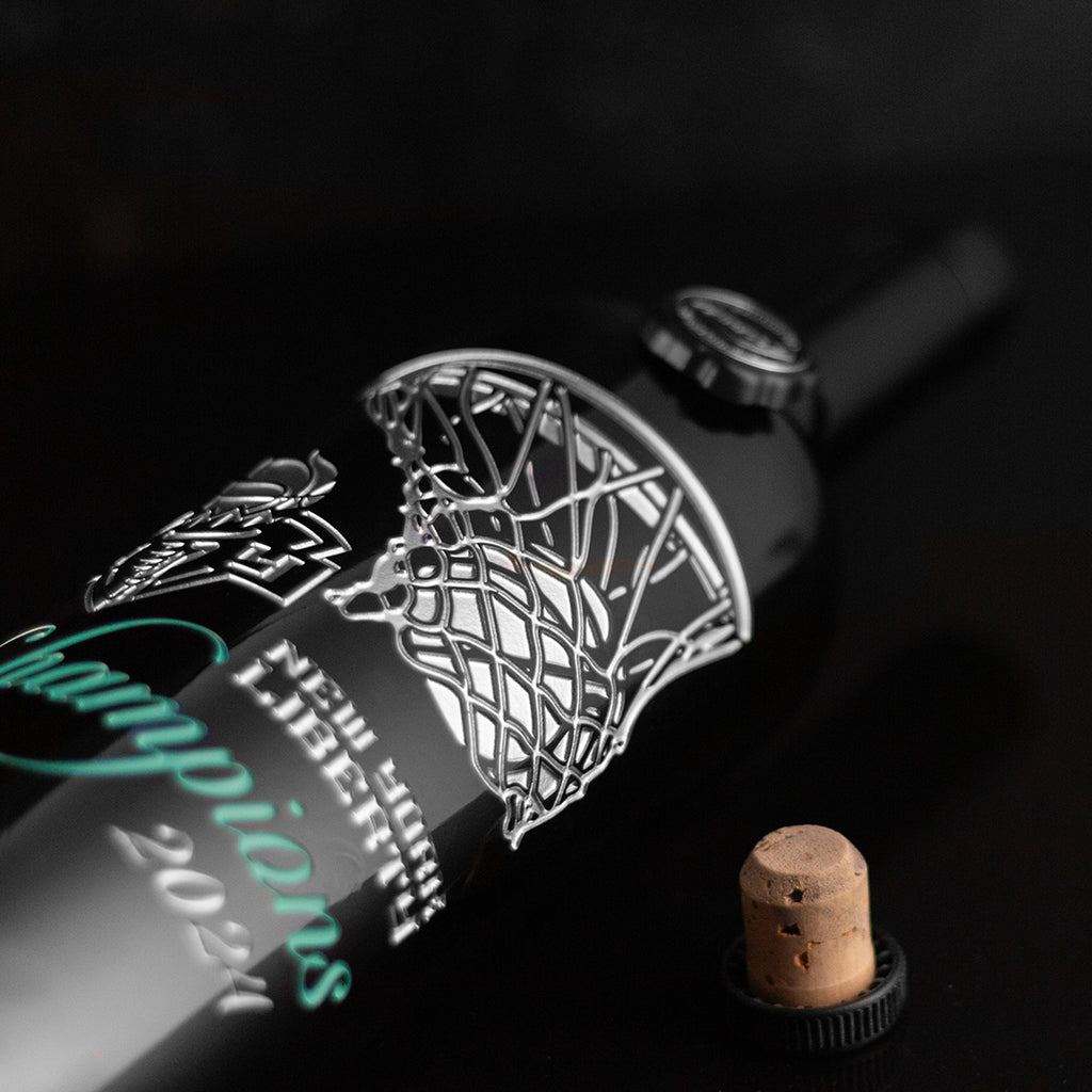 Close up of New York Liberty 2024 WNBA Champions collectible display wine bottle from Mano's Wine