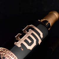 Close up image of San Francisco Giants Gold Reserve Series Mano's Wine bottle