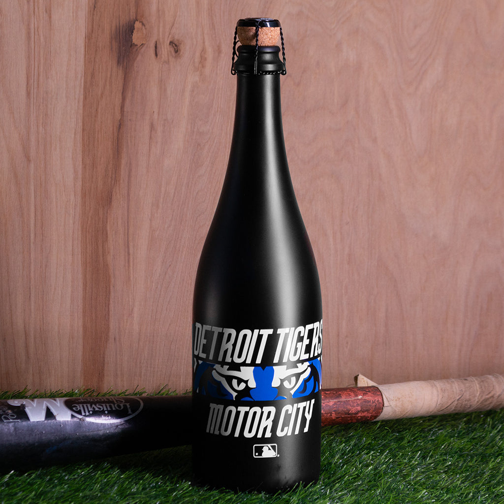 Detroit Tigers City Connect Black Bubbly