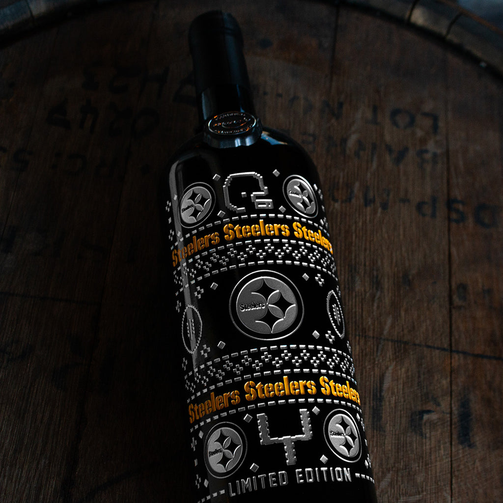 Steelers 2023 Limited Edition Holiday Sweater Etched Wine Bottle