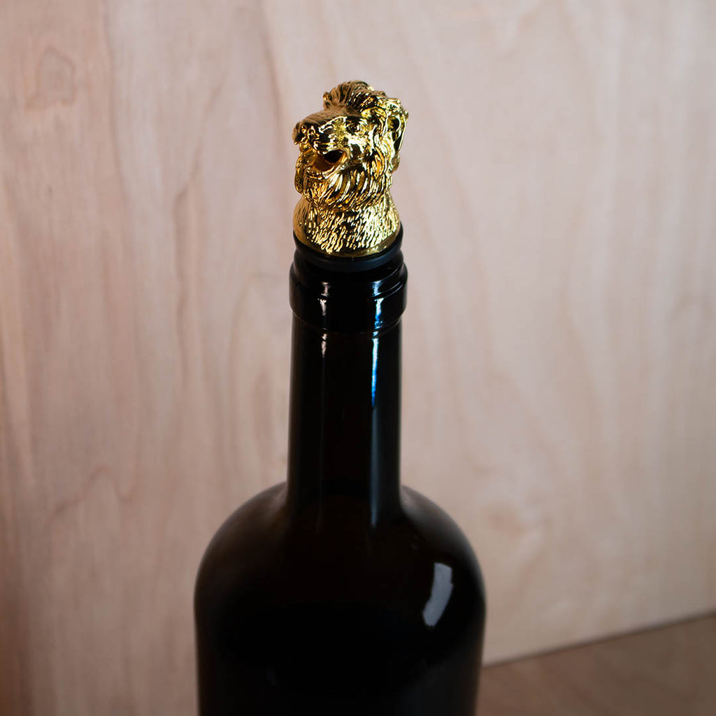 Roaring Lion Wine Spout