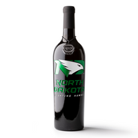 University of North Dakota Fighting Hawks Etched Wine