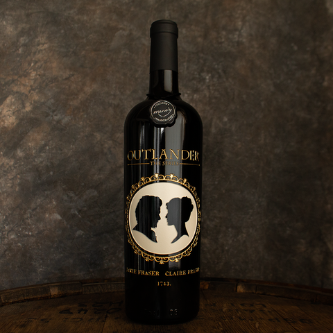Outlander Jamie and Claire Silhouette Etched Wine Bottle