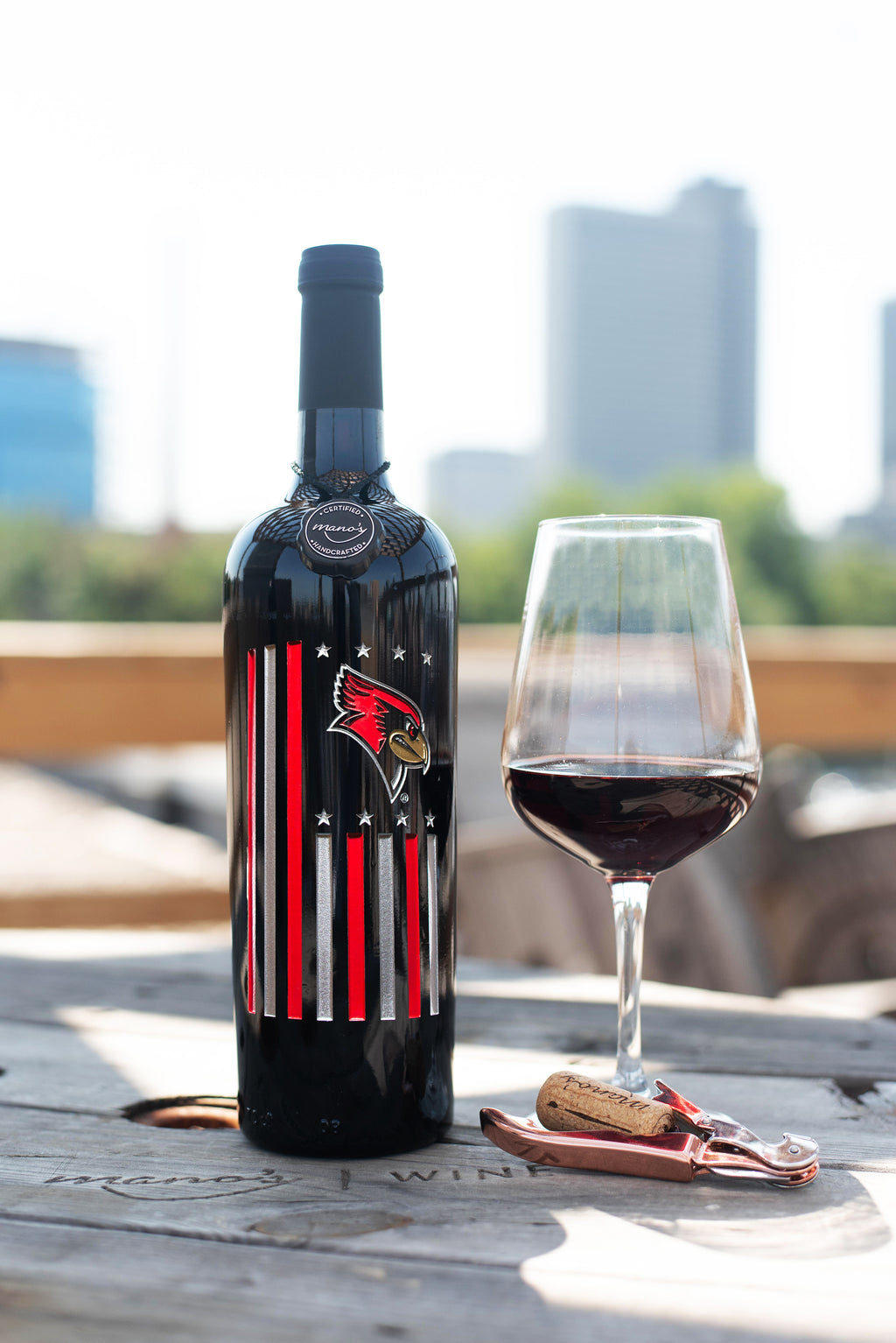 Illinois State Flag Etched Wine Bottle
