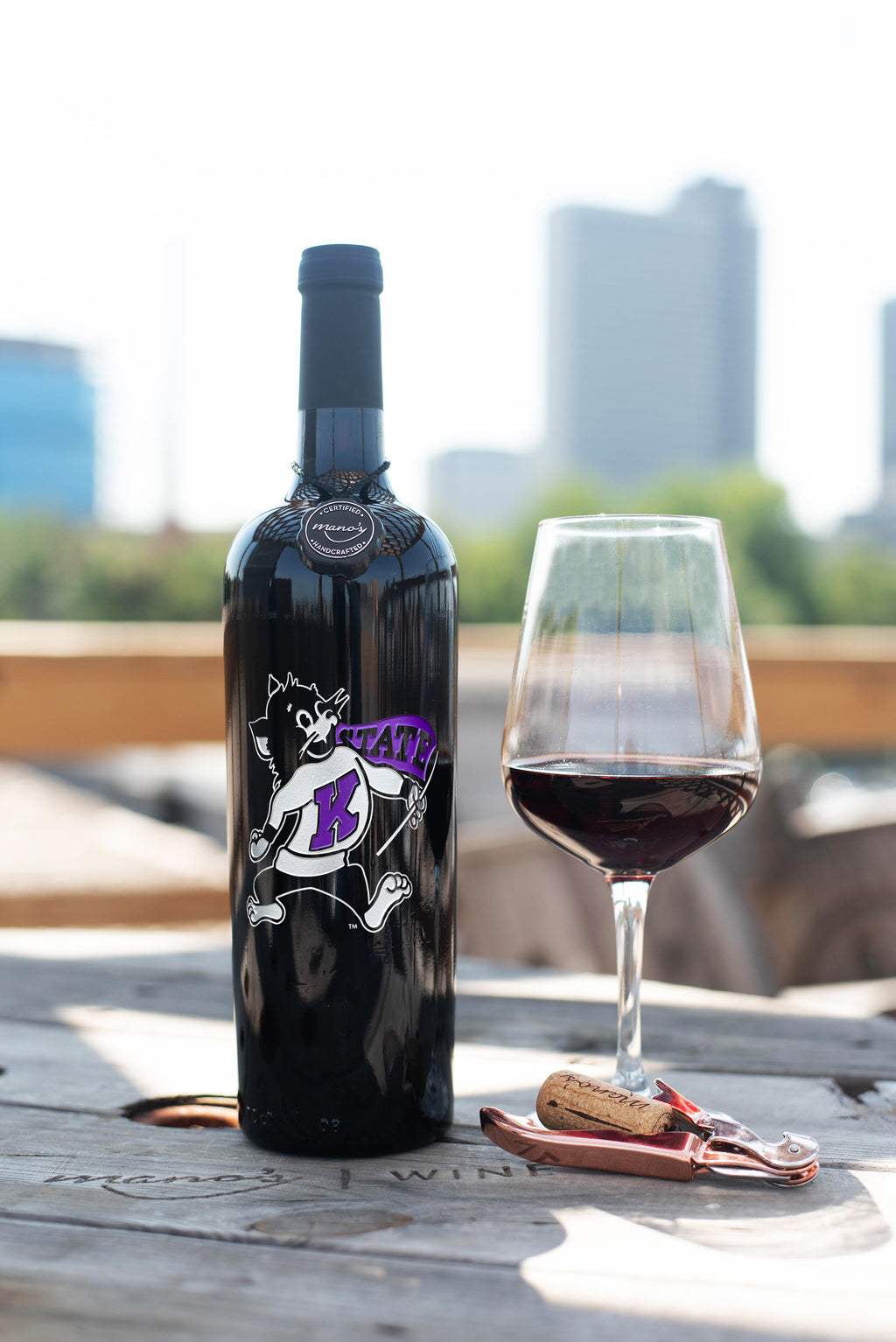 Kansas State University Willie the Wildcat Etched Wine Bottle
